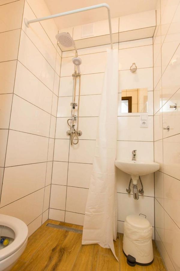 Winnica Anna Noclegi Krosnice Exteriér fotografie